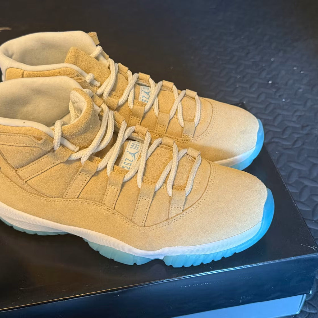 Used - Air Jordan 11 Retro H-Town - US M 9 - detail 1