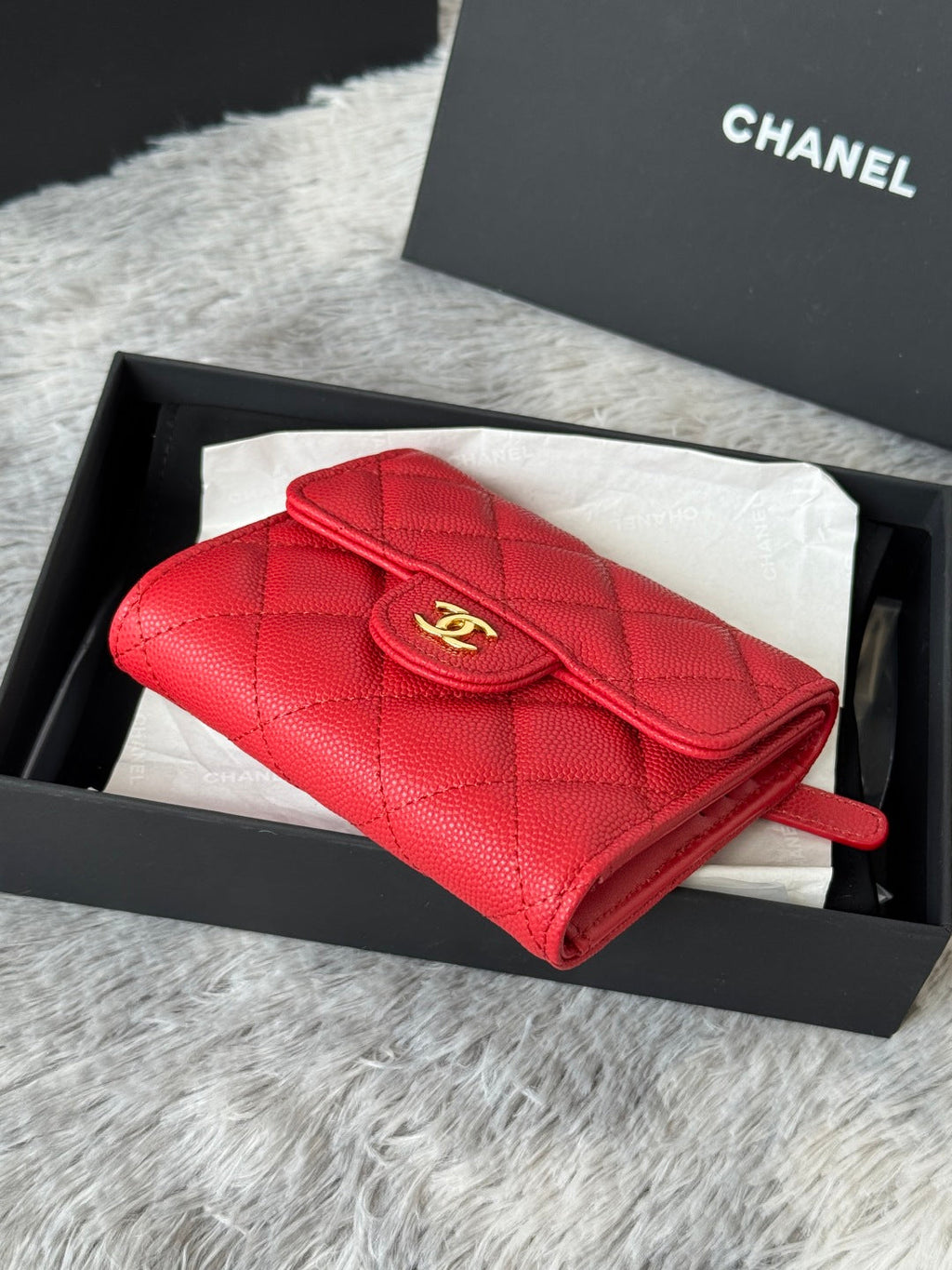 Chanel 25S Cf Small Tri Fold Wallet 11 in Vivid Red Caviar Gold Hardware