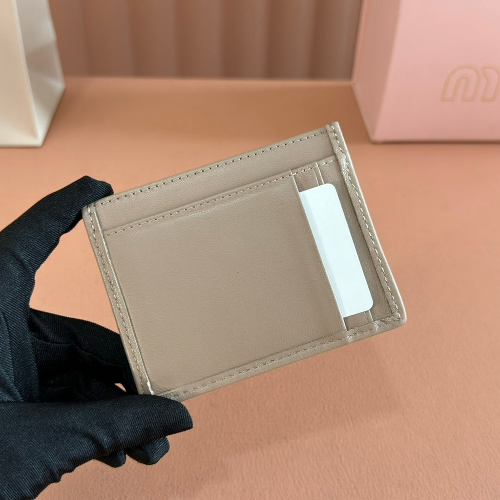 MM Matelassé Card Holder 10.5 in Beige Calfskin