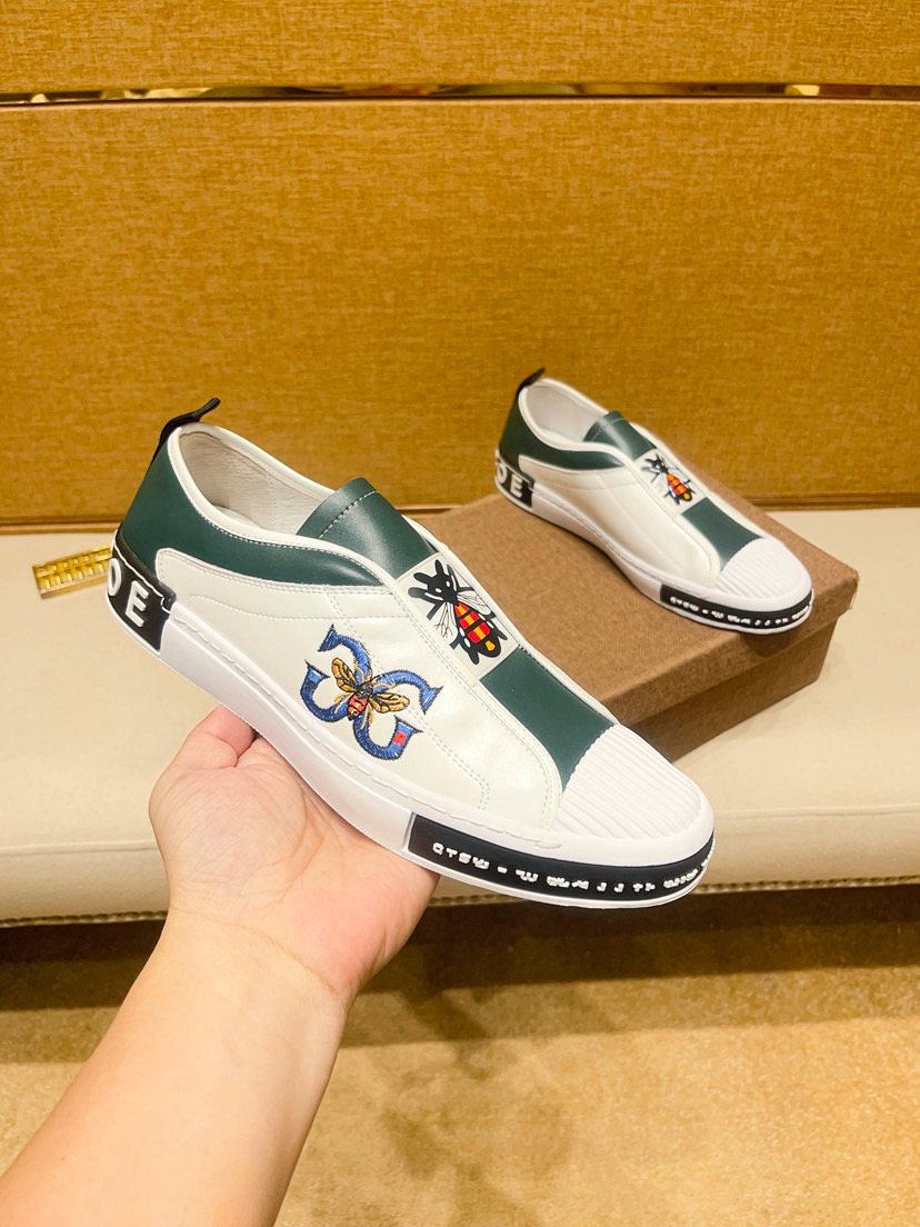 White & Dark Green Embroidered Slip-On Shoes — model