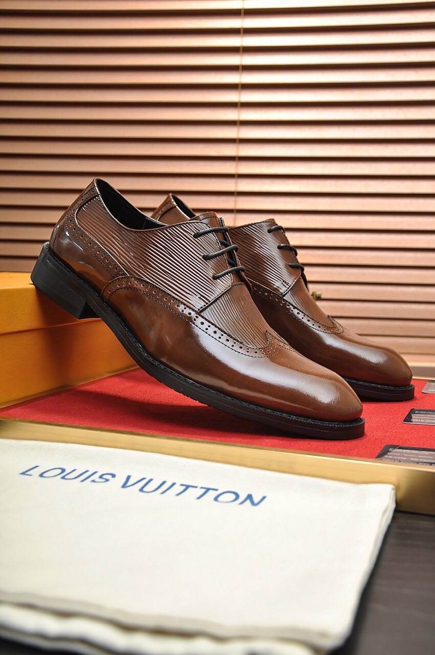 Louis Vuitton Textured Panel Lace-Up Dress Shoes — front