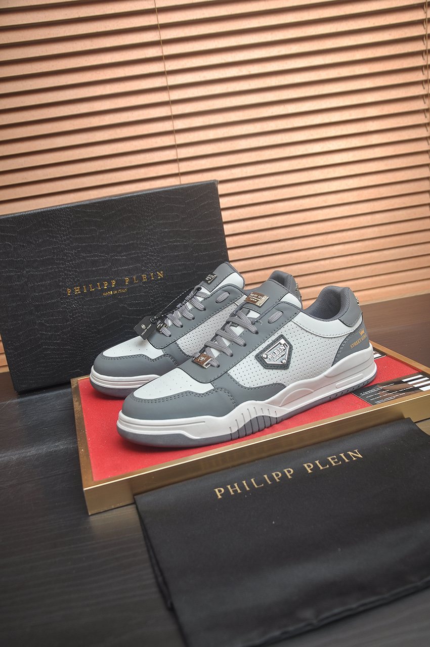 Philipp Plein Paneled Low-Top Sneakers — front