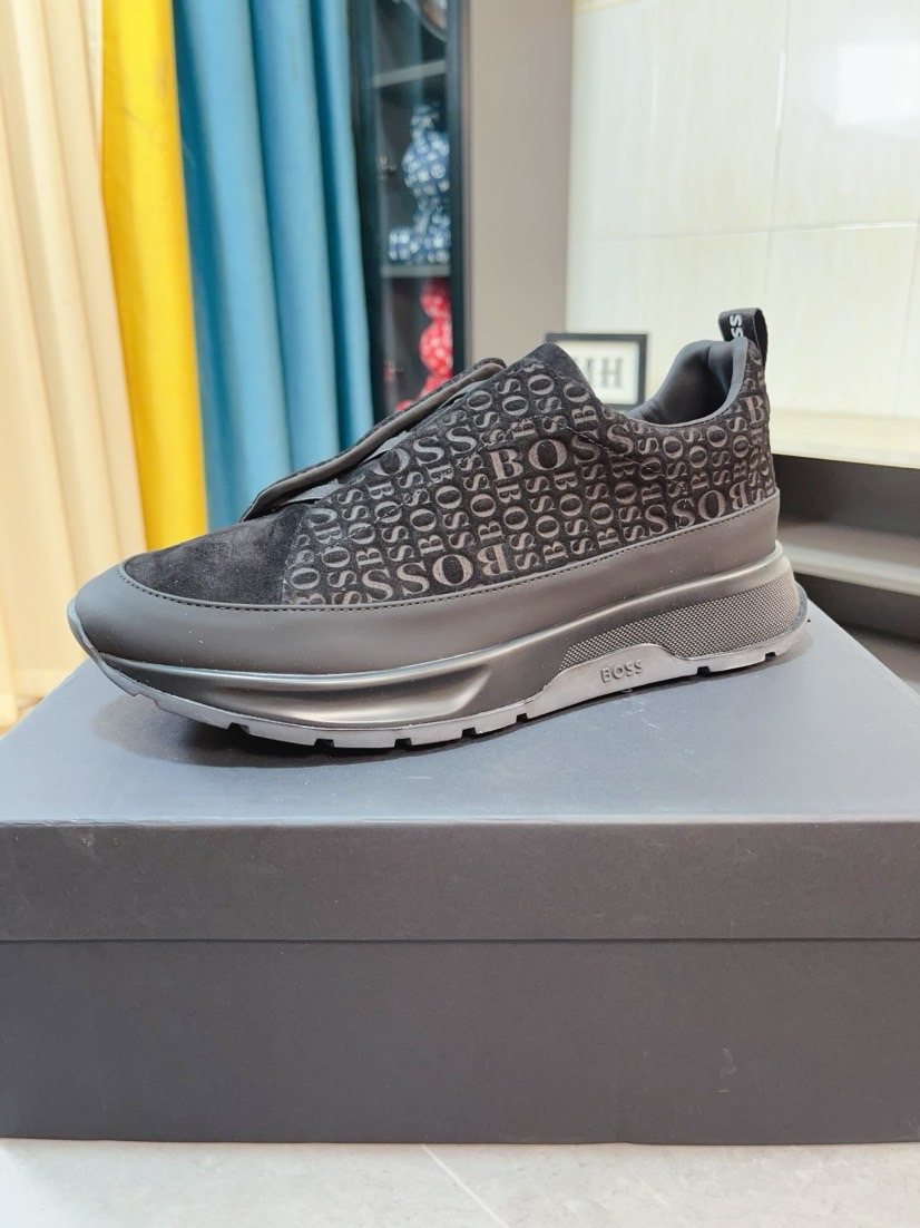 HUGO BOSS Textured Low-Top Sneakers — front